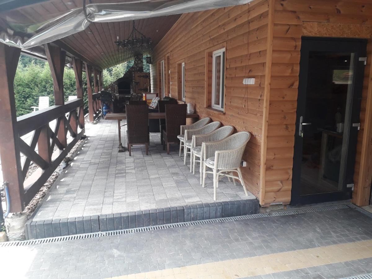 Jaskowa Chata Bieszczady Apartament Z Basenem Baligrod Exterior photo
